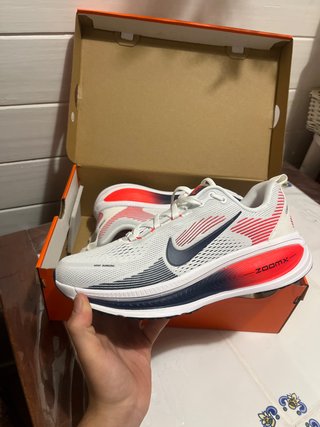 Nike Vomero 18 Running