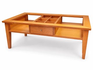 Mesa de centro de madera con cajón