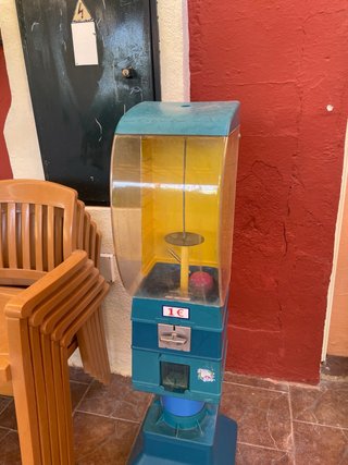 Máquina de bolas infantil