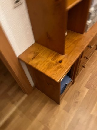 Estantería madera maciza con lejas y cajones