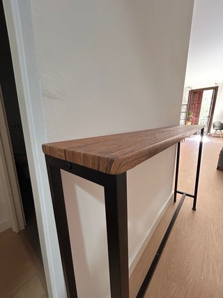 Mesa consola estilo industrial madera y metal