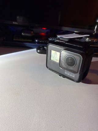 GoPro HERO5 + Trípode Grundig