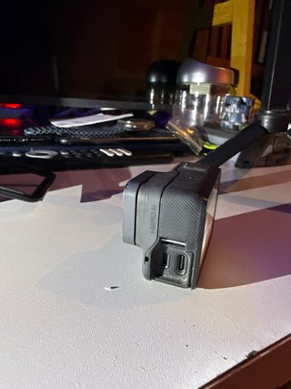 GoPro HERO5 + Trípode Grundig