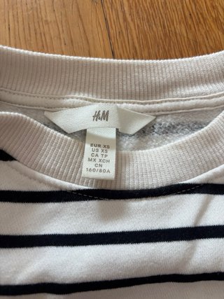 Sudadera H&M París Rayas Blancas y Negras