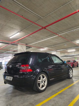 Volkswagen Golf GTI 1.8T
