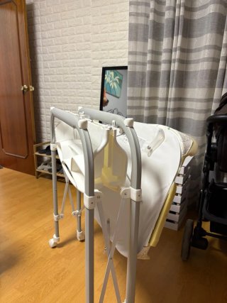 Bañera para bebé y cambiador.
