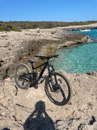 Bicicleta Giant Trance 2022