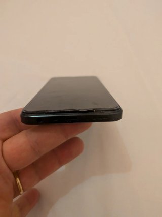 Oppo A57S per riparazione o ricambi.