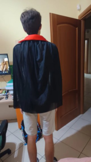 Mantello da vampiro nero e rosso