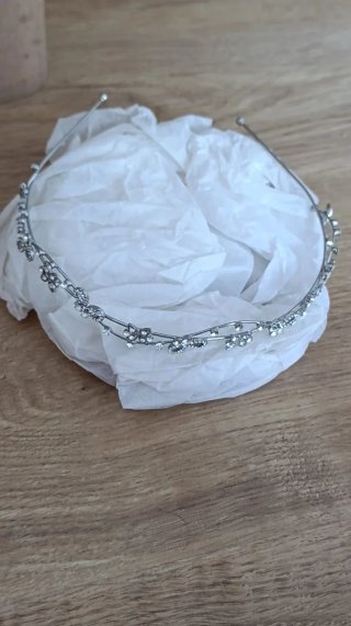 Tiara hecha a mano
