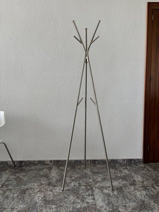 Perchero de pie metálico plateado Ikea