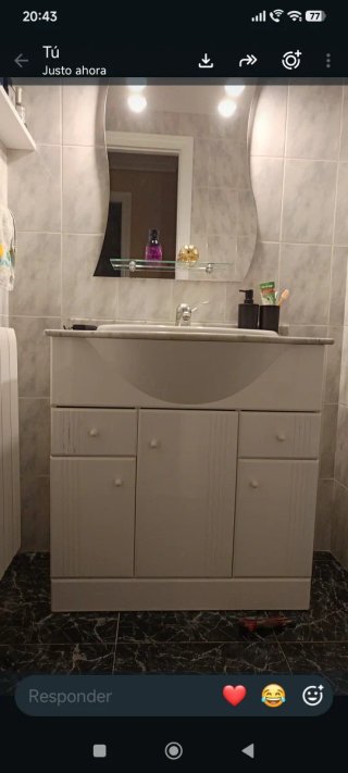 Mueble de baño con espejo