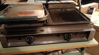 Sandwichera industrial doble