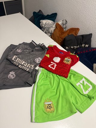 Lote real madrid y españa talla 9 años