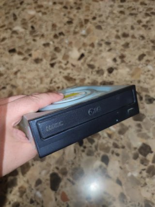 Grabadora DVD/CD LG GH24NSD1 M-DISC SATA