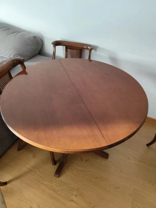 Mesa comedor redonda con 6 sillas