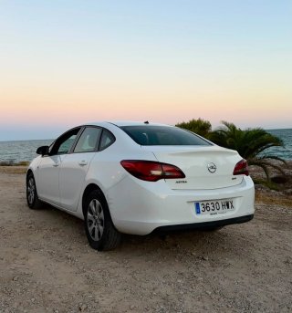 Opel Astra 2014