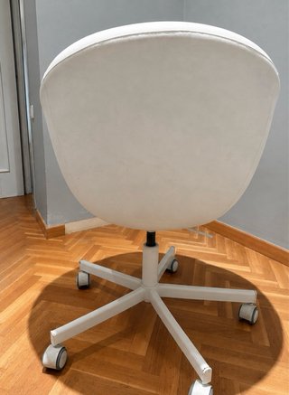 Silla de escritorio IKEA.
