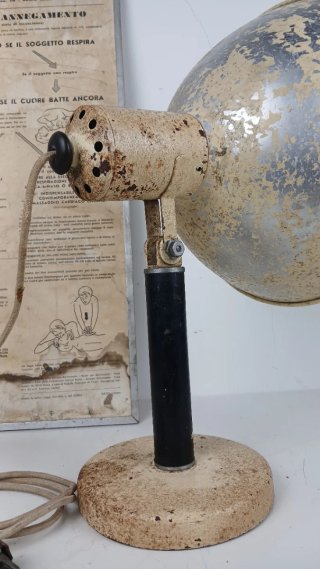 Lampada vintage medicina anni '30