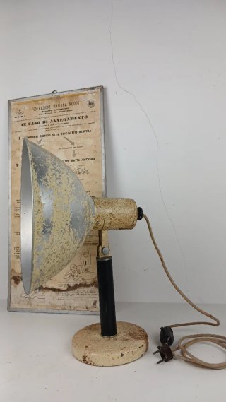 Lampada vintage medicina anni '30