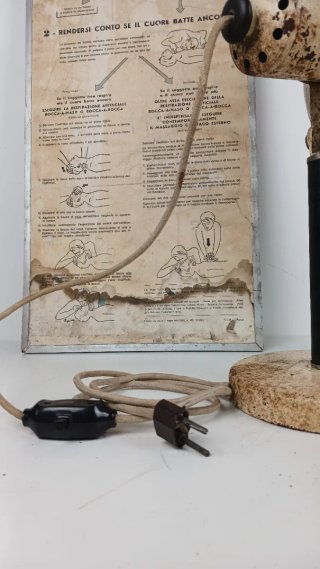 Lampada vintage medicina anni '30