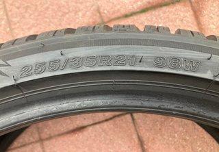 4 Neumáticos Bridgestone Winter 255/35/21 M+S