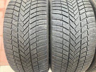 4 Neumáticos Bridgestone Winter 255/35/21 M+S