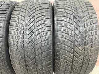 4 Neumáticos Bridgestone Winter 255/35/21 M+S