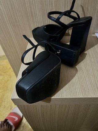 Zapatos de tacón negros talla 37