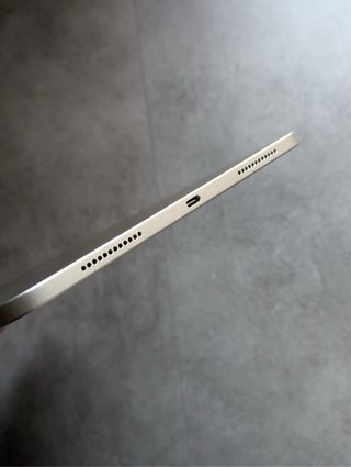 NUEVO iPad 11 100% + Apple Pencil + Magic Keyboard