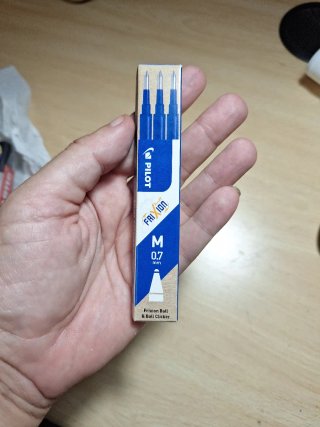 A ESTRENAR 3 Recambios Pilot Frixion Azul M 0.7mm