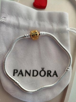 Pulsera Pandora Plata 925 con Charm Oro