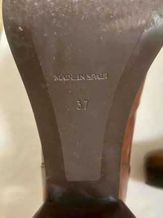 Botas de piel marrones con tacón