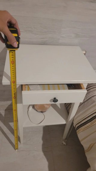 Mesita de noche IKEA Hemnes blanca con cajón