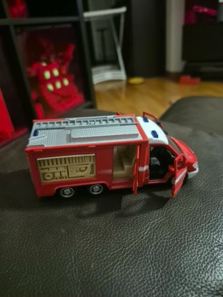 Camioncino Siku Vigili del Fuoco
