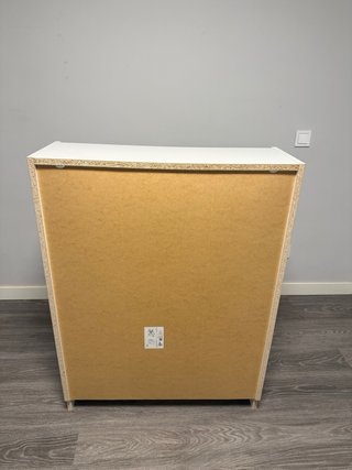 Estantería blanca de madera
