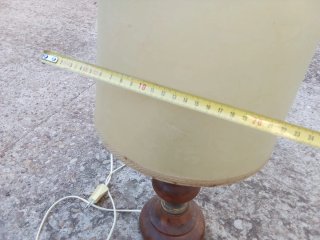 Lámpara de mesa madera y tela