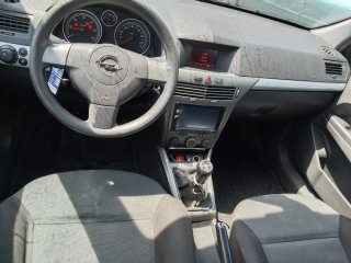 Opel Astra 2004