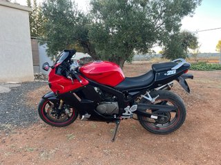 Hyosung GT125R / 10.632KM / ITV 08/2027