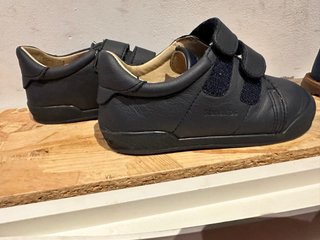 Lote Zapatos Niños Tallas 23-24-25