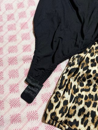 Set body nero e pantalone fantasia leopardata
