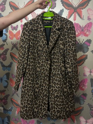 Abrigo estampado animal print
