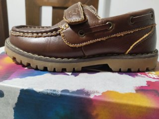 Zapatos náutico de niño marrones