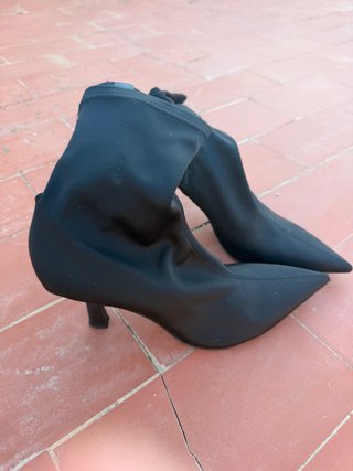Botines negros tacón fino