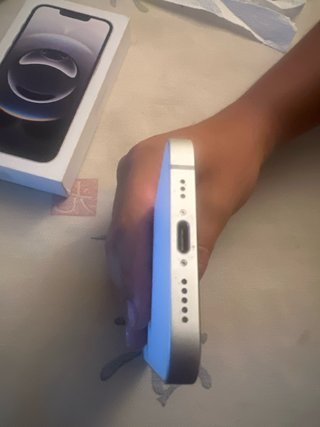 Apple iPhone 16E