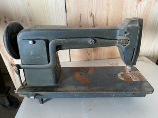 Máquina de coser industrial Alfa 105-5