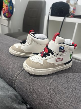 Zapatillas Zara Vengadores NUEVAS