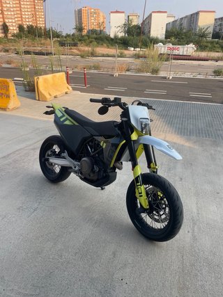 Husqvarna 701 Supermoto