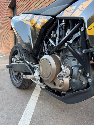Husqvarna 701 Supermoto