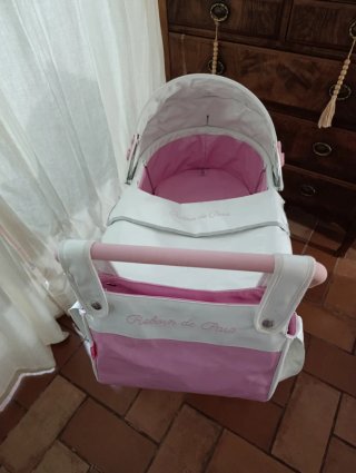 Carrito de muñecas blanco y rosa
